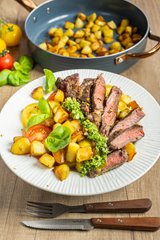 Bylinkový steak a křupavé brambory